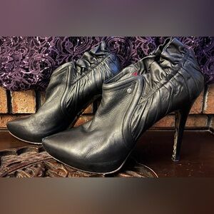 Cesare Paciotti Ruched Leather Pointed-Toe Booties
